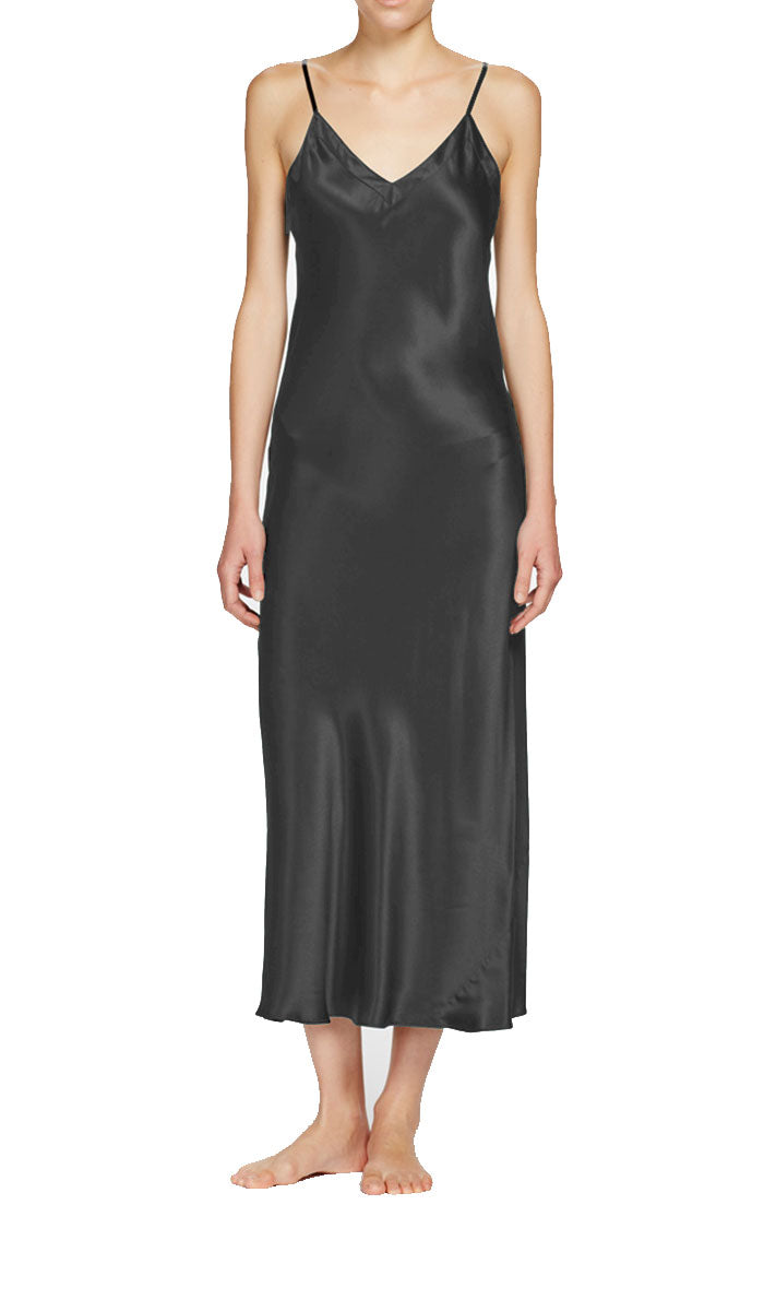 Woman wearing ginia silk nightdress in black