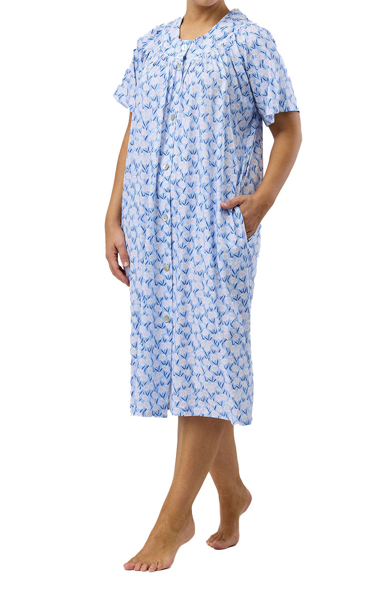 Schrank 100% Cotton Jersey BrunchCoat with Short Sleeve in Daisies In Blue SK925D