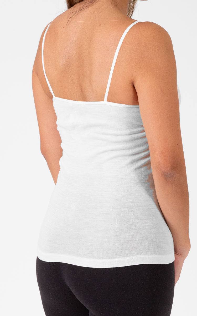 Woman wearing emmebivi singlet in ivory made from wool and silk