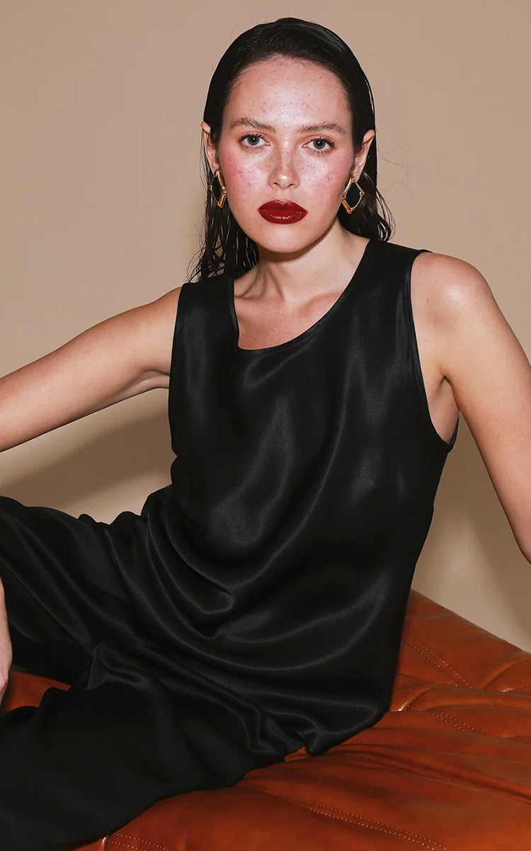 Ginia 100% Silk Camisole with Round Neck in Black GBS205
