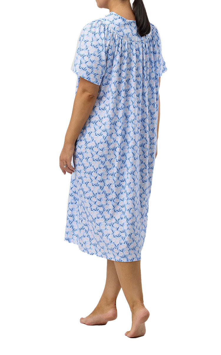 Schrank 100% Cotton Jersey BrunchCoat with Short Sleeve in Daisies In Blue SK925D