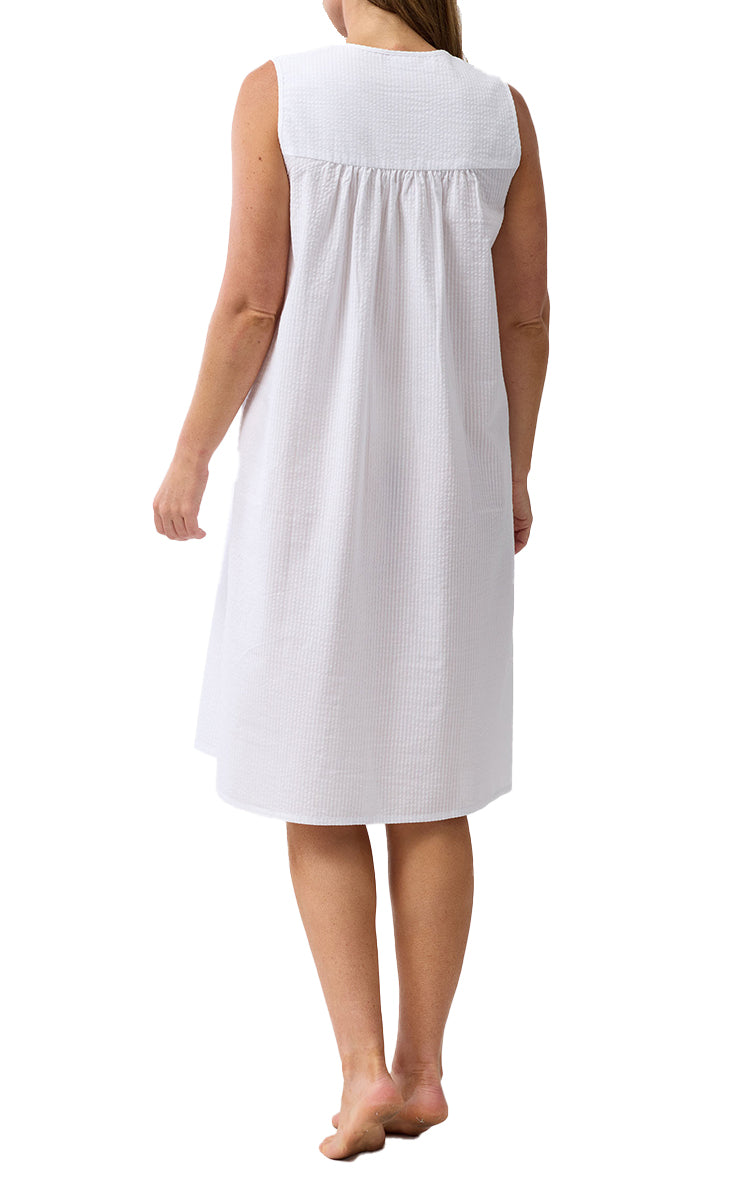 Schrank 100% Cotton Seersucker Sleeveless Nightgown in White SK807W6
