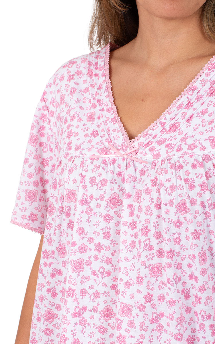 Woman wearing Schrank cotton nightgown for summer with short sleeves