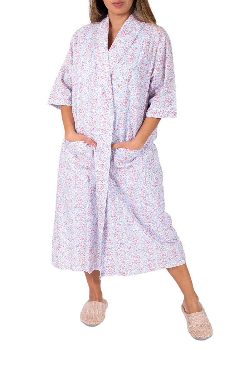 Woman wearing Schrank robe for summer made from cotton
