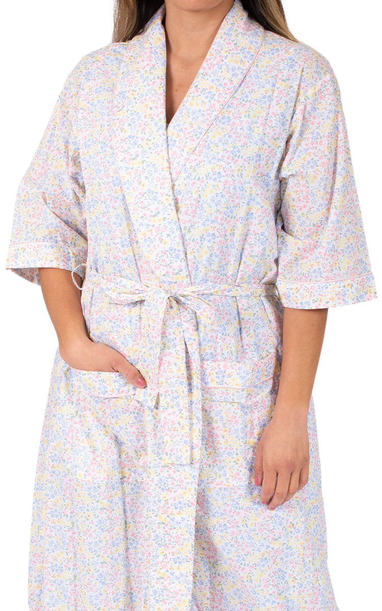 Woman wearing Schrank robe for summer made from cotton